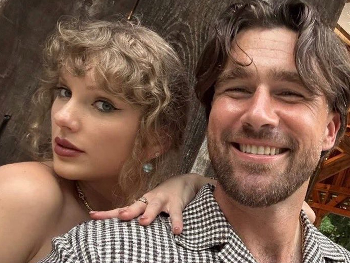 Amigo de Taylor Swift e Travis Kelce reclama após não ser convidado para casamento