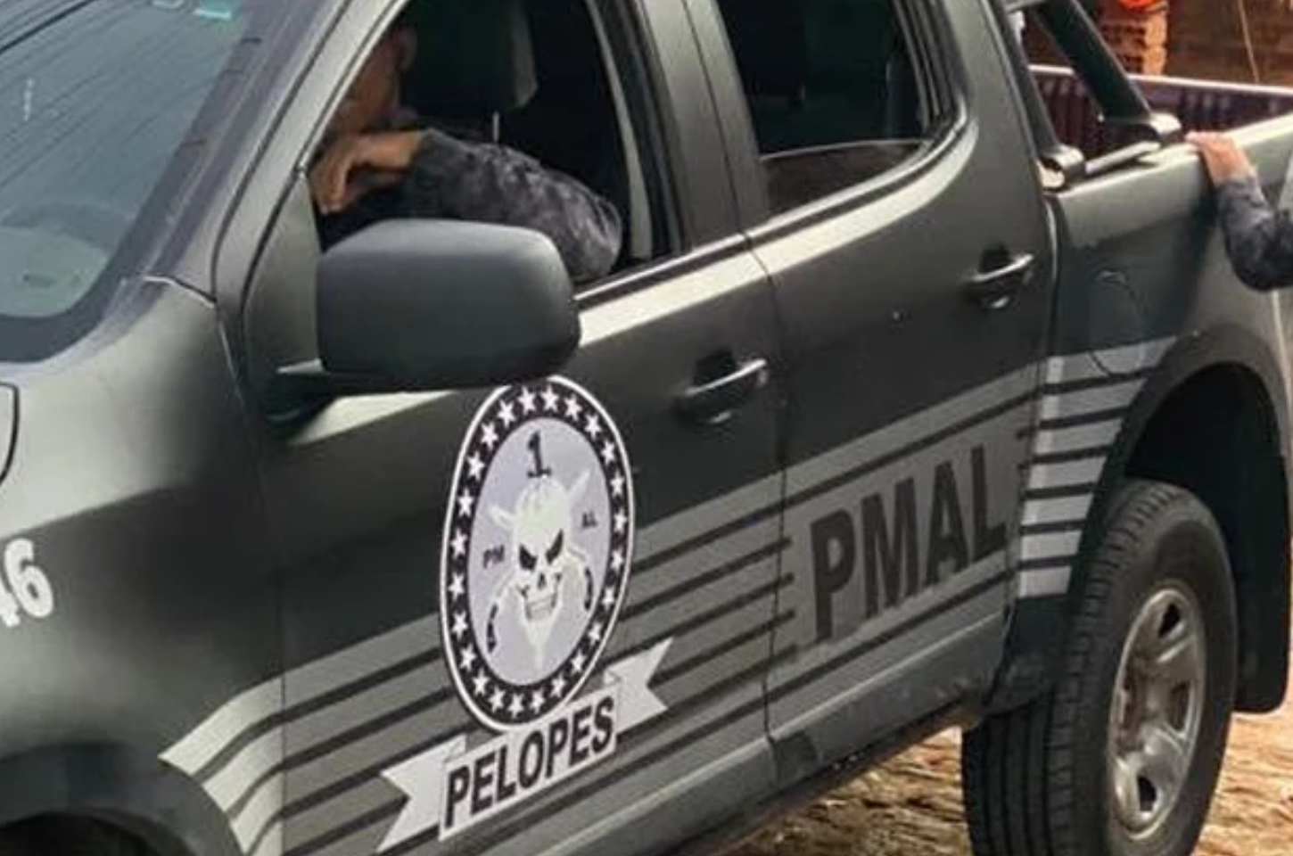 Homem é autuado por portar arma branca em via pública em Penedo