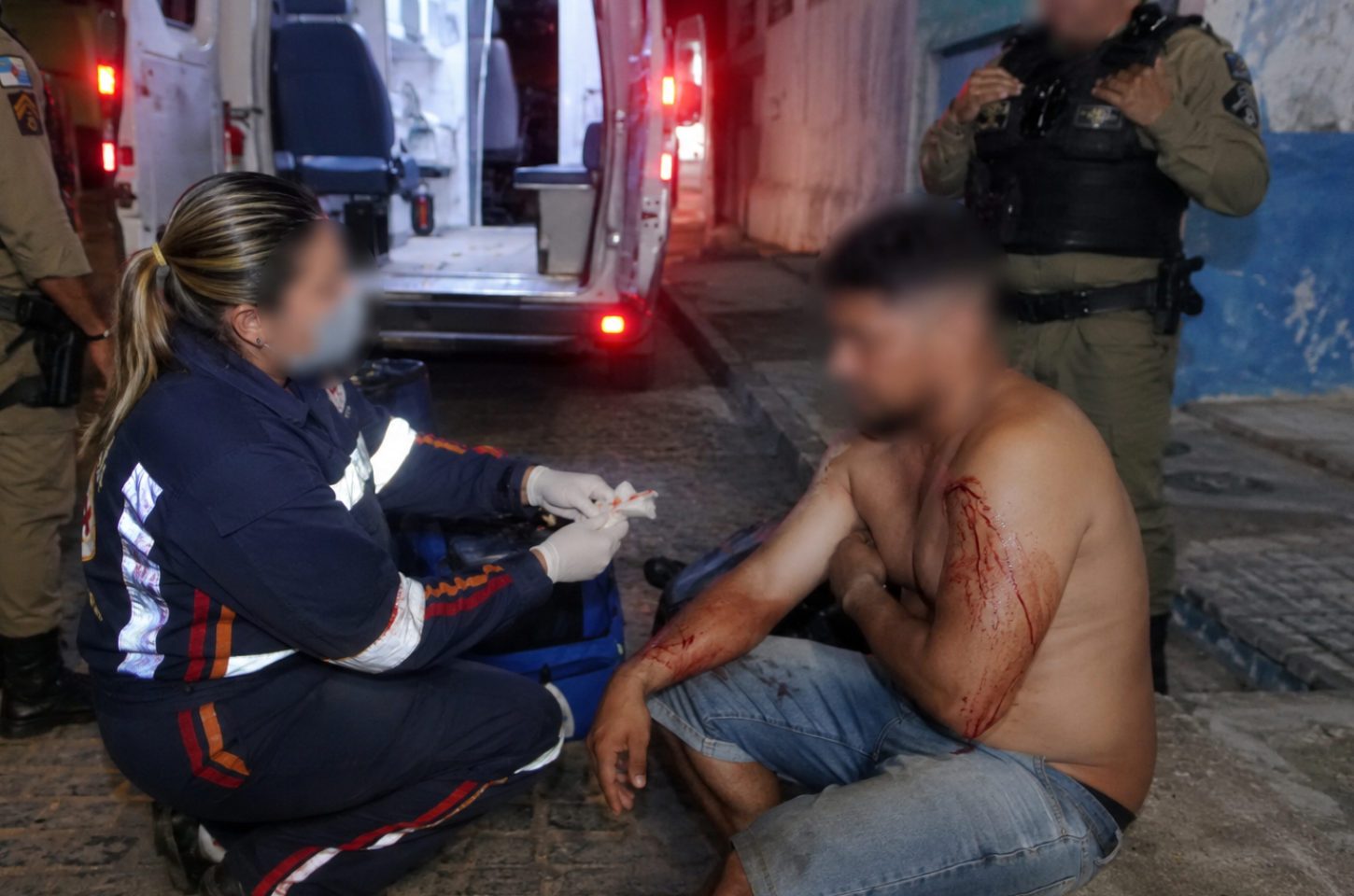 Homem é ferido com golpe de foice após discussão por dinheiro em Penedo