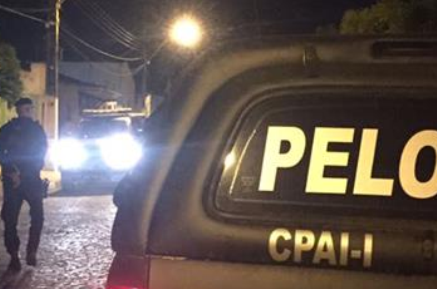 Homem é flagrado com cigarro de maconha e Pelopes II registra TCO em Penedo