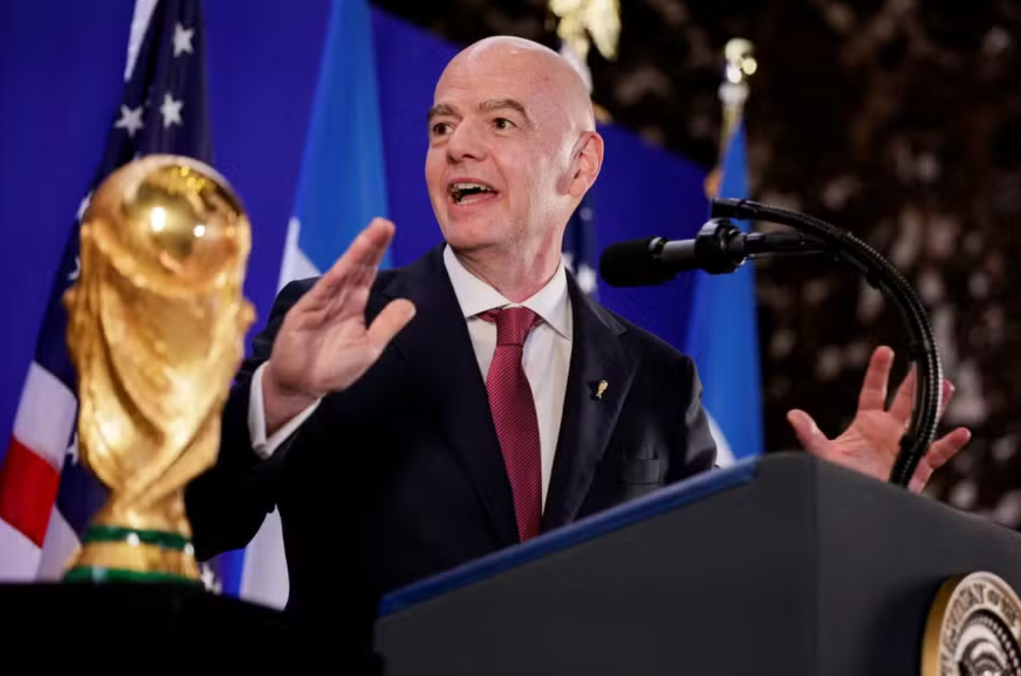 Infantino abandona plano de criar empresa da FIFA para vender participação a investidores