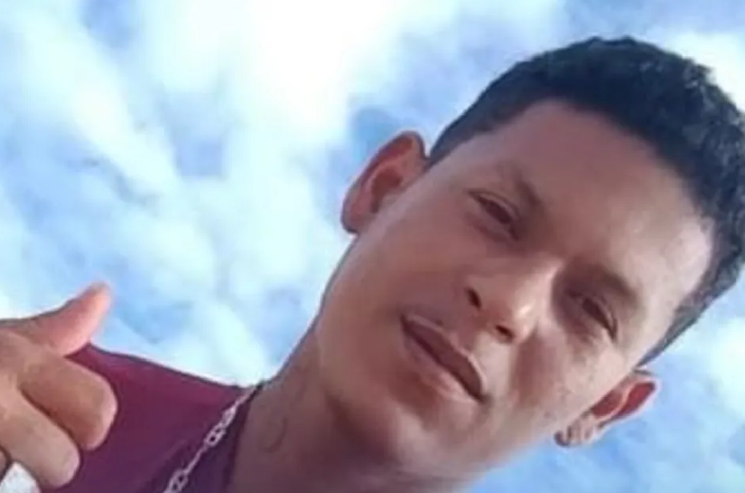 Jovem é assassinado a tiros dentro de casa enquanto dormia com a família em Coruripe
