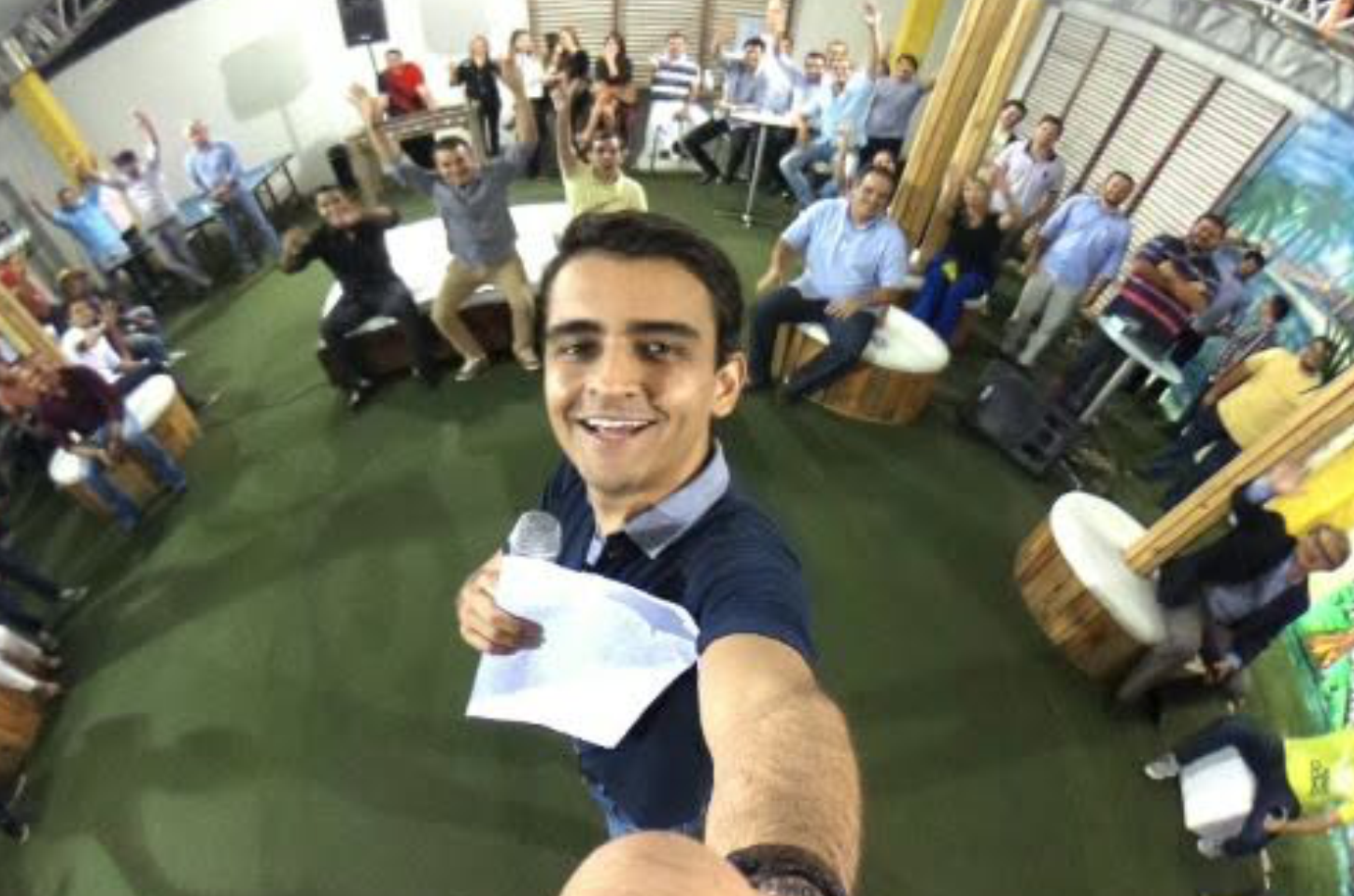 Renan Filho usa formato lançado por JHC há dez anos para fazer escutas populares