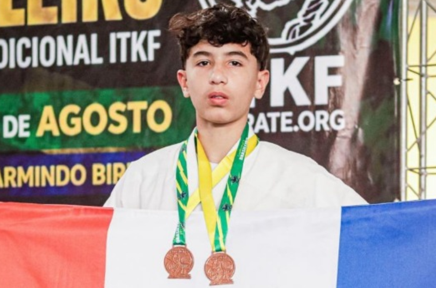 Aos 14 anos, Wellison Yuri conquista dois pódios no Campeonato Brasileiro de Karatê Tradicional