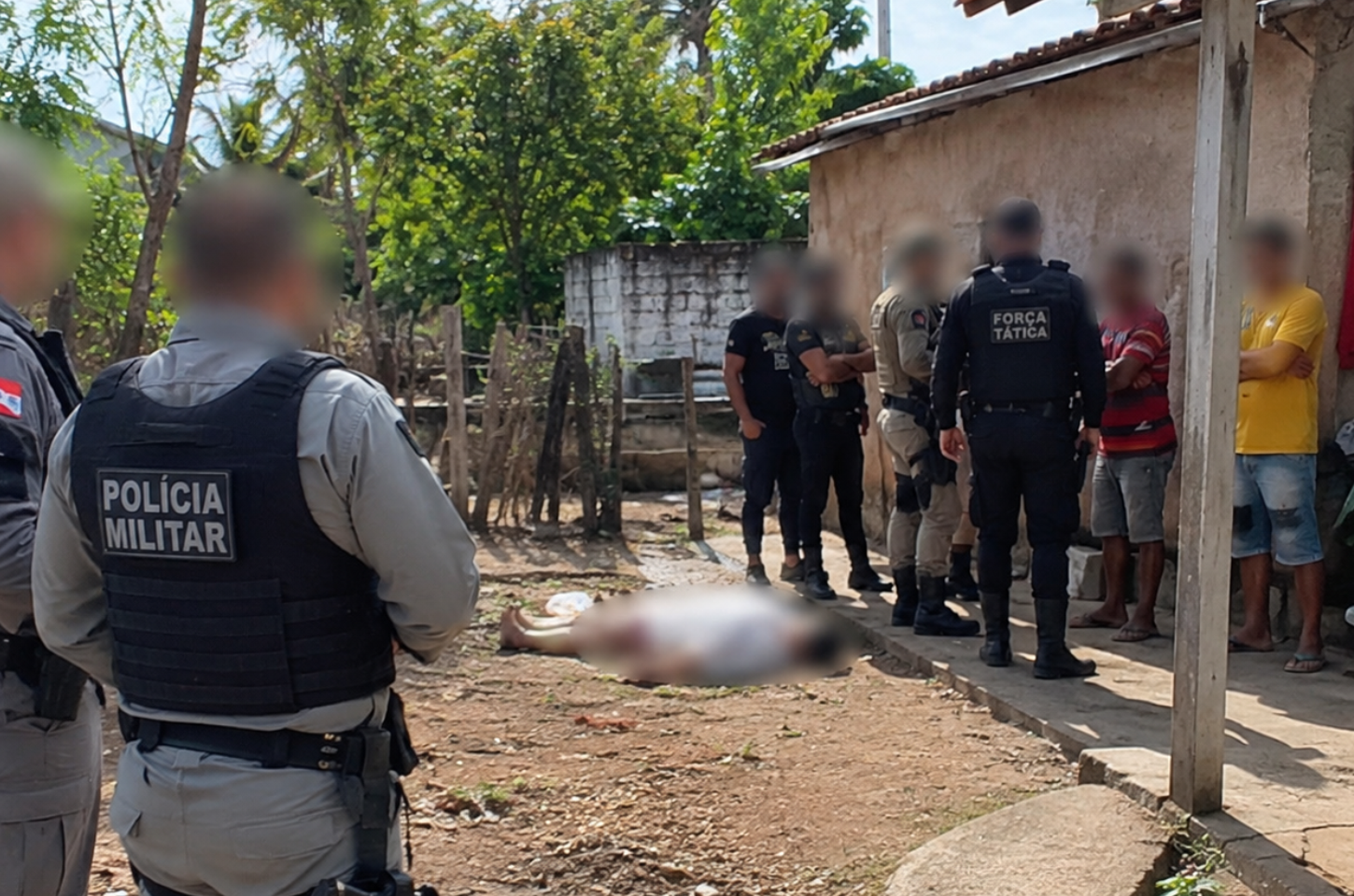 Homem é encontrado morto no quintal de casa no Povoado Manimbu, em Penedo