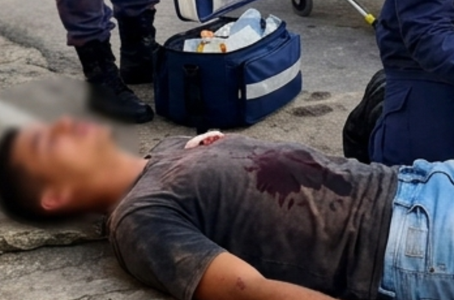 Jovem de 20 anos é baleado em possível emboscada nos fundos do Fórum de Penedo