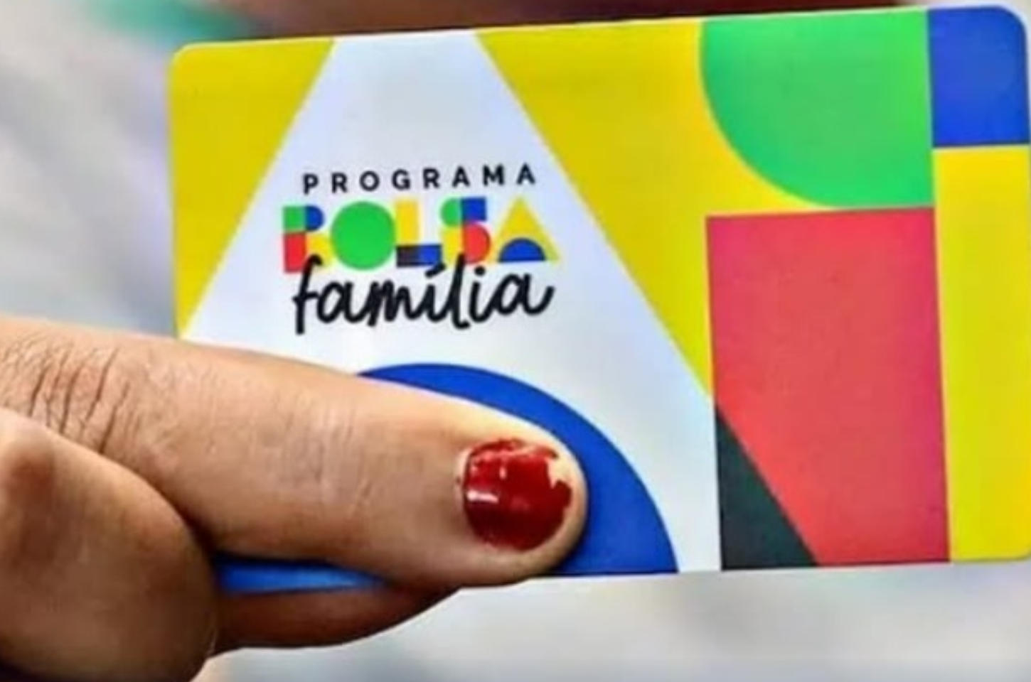 Mais de 400 candidatos às eleições de 2026 aparecem como beneficiários do Bolsa Família