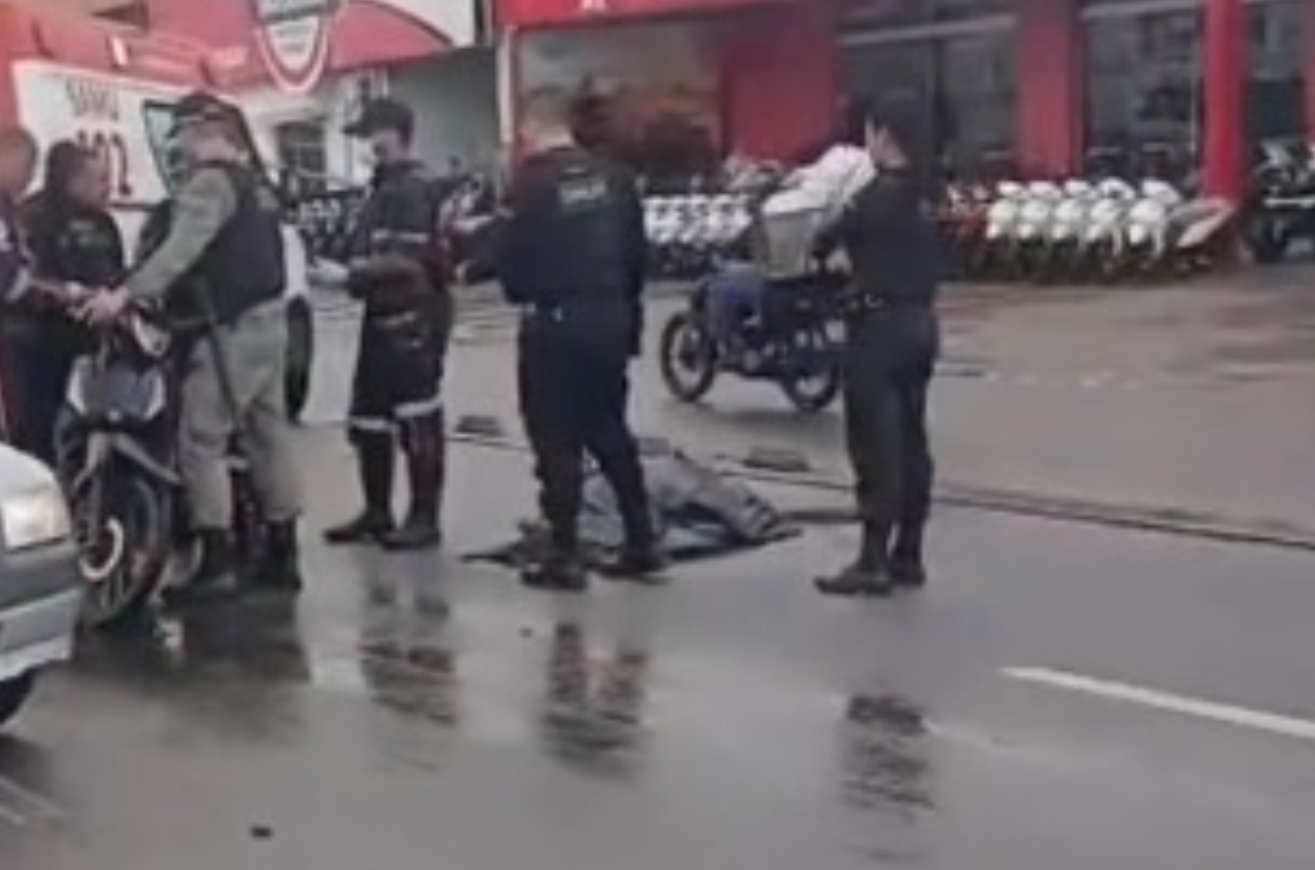 Motociclista morre após ser atingido por caminhão na Via Expressa, em Maceió