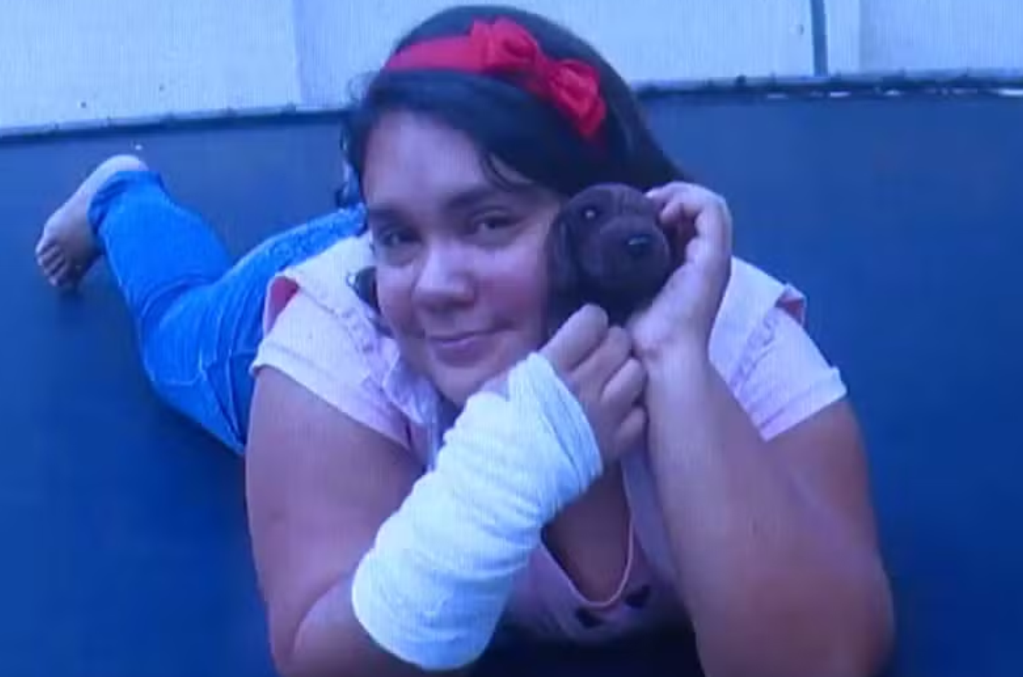 Mulher de 38 anos que fingiu ter 12 anos é condenada por dois crimes em SC