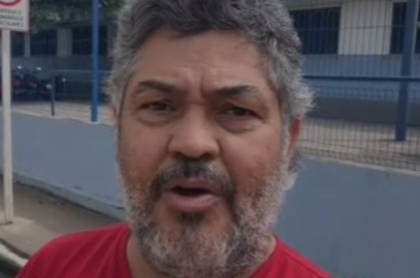 Professor denuncia falta de materiais e estrutura em escola estadual de Igreja Nova