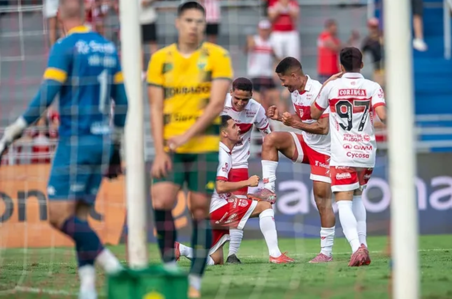 CRB atropela o Cuiabá no Rei Pelé, vence por 3 a 0 e encosta no G-6 da Série B