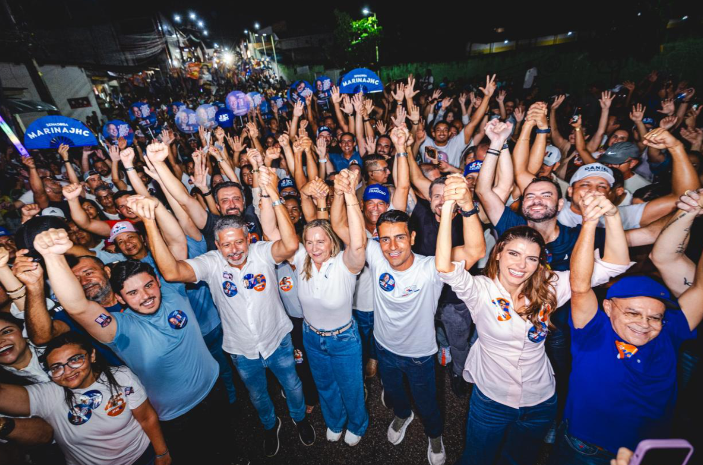 Em Flexeiras, JHC é abraçado pelo povo e recebe apoio da prefeita Silvana Cavalcante