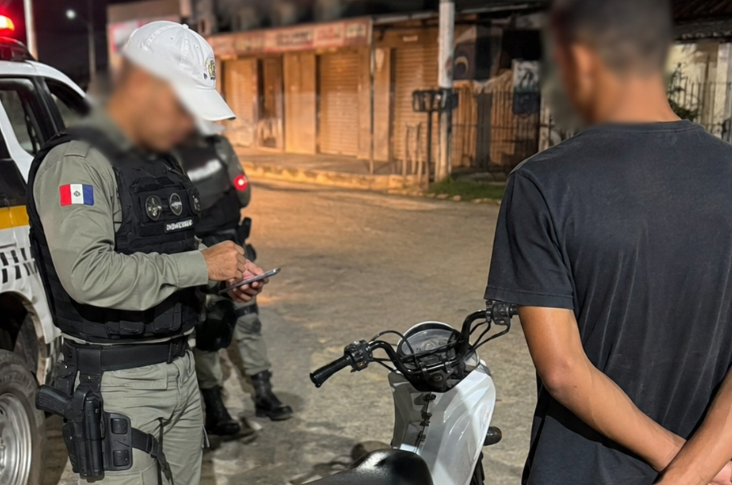 Homem com Pop corta giro na frente da polícia e acaba abordado em Penedo