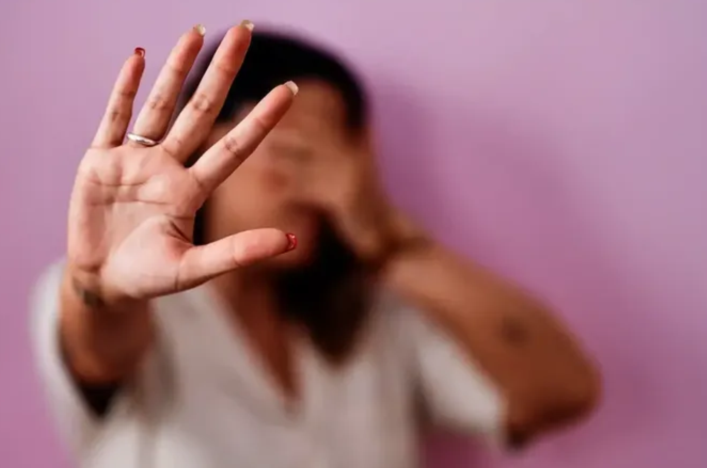 Homem é preso suspeito de tentar agredir duas mulheres e rasgar roupa de uma delas em Maceió