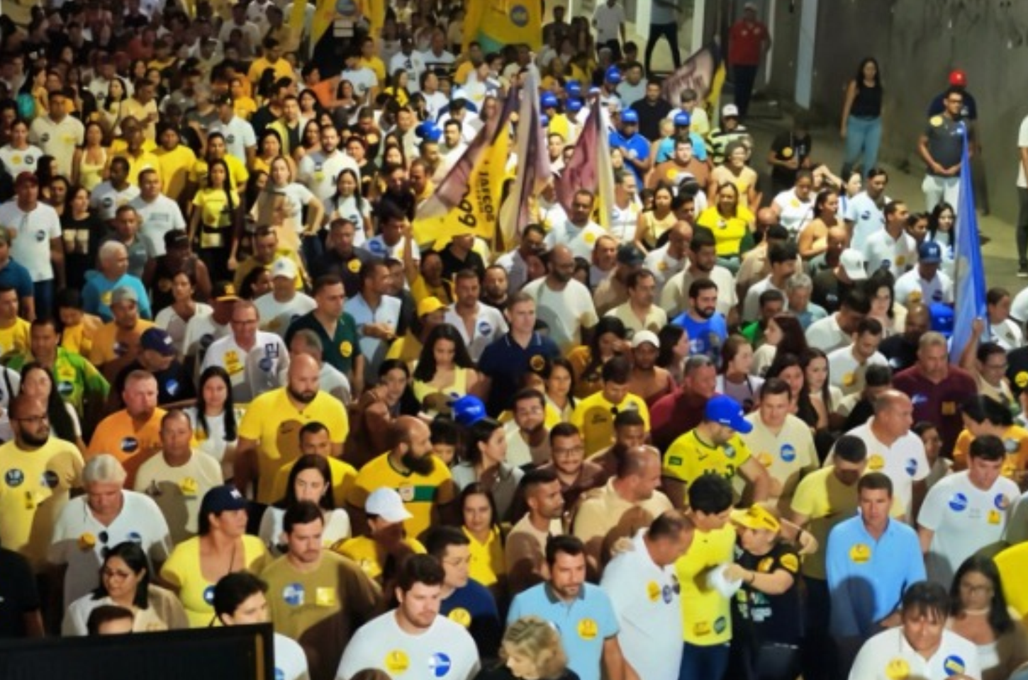 Marcos Beltrão reúne multidão em Coruripe e demonstra força política para disputa à Assembleia