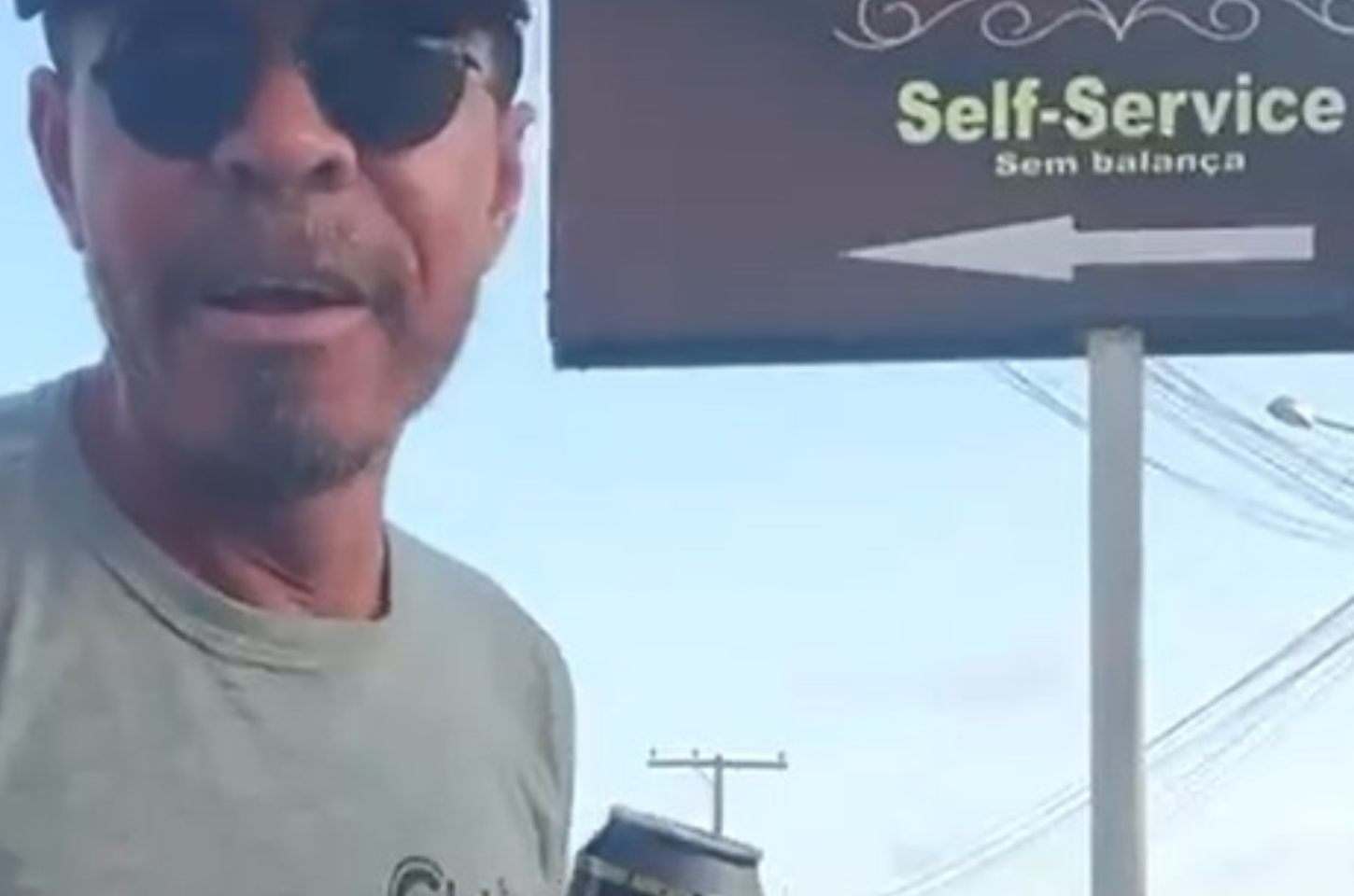 Morador do Pontal do Peba viraliza ao imitar Tim Maia e arranca risadas nas redes sociais