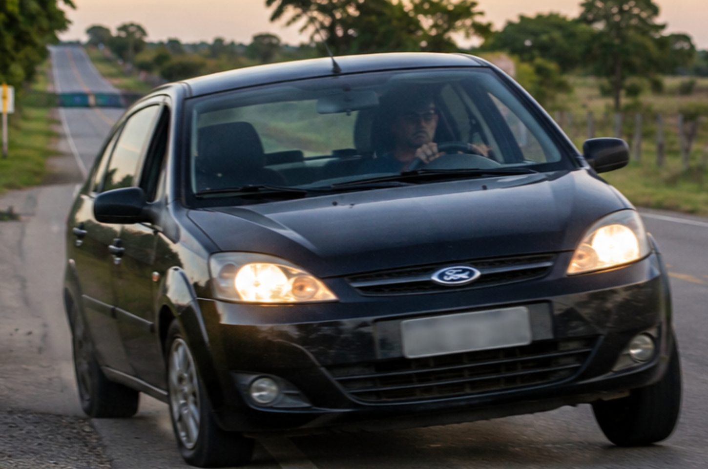 Motorista sem habilitação é flagrado dirigindo em zigue-zague e quase provoca acidentes em Piaçabuçu