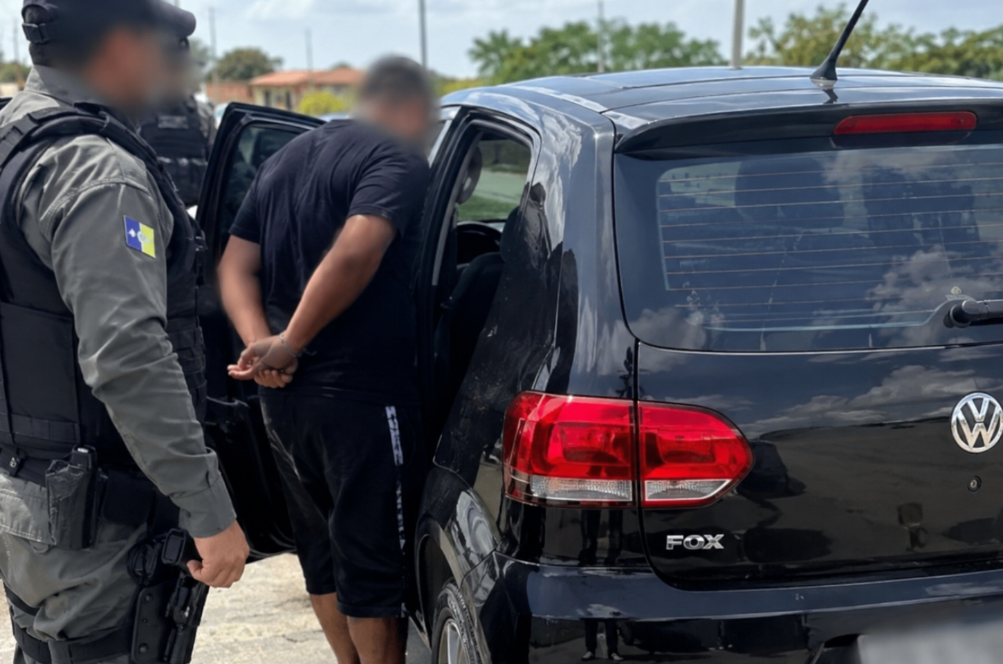 Passageiro é flagrado com porção de cocaína durante abordagem em bloqueio em Piaçabuçu