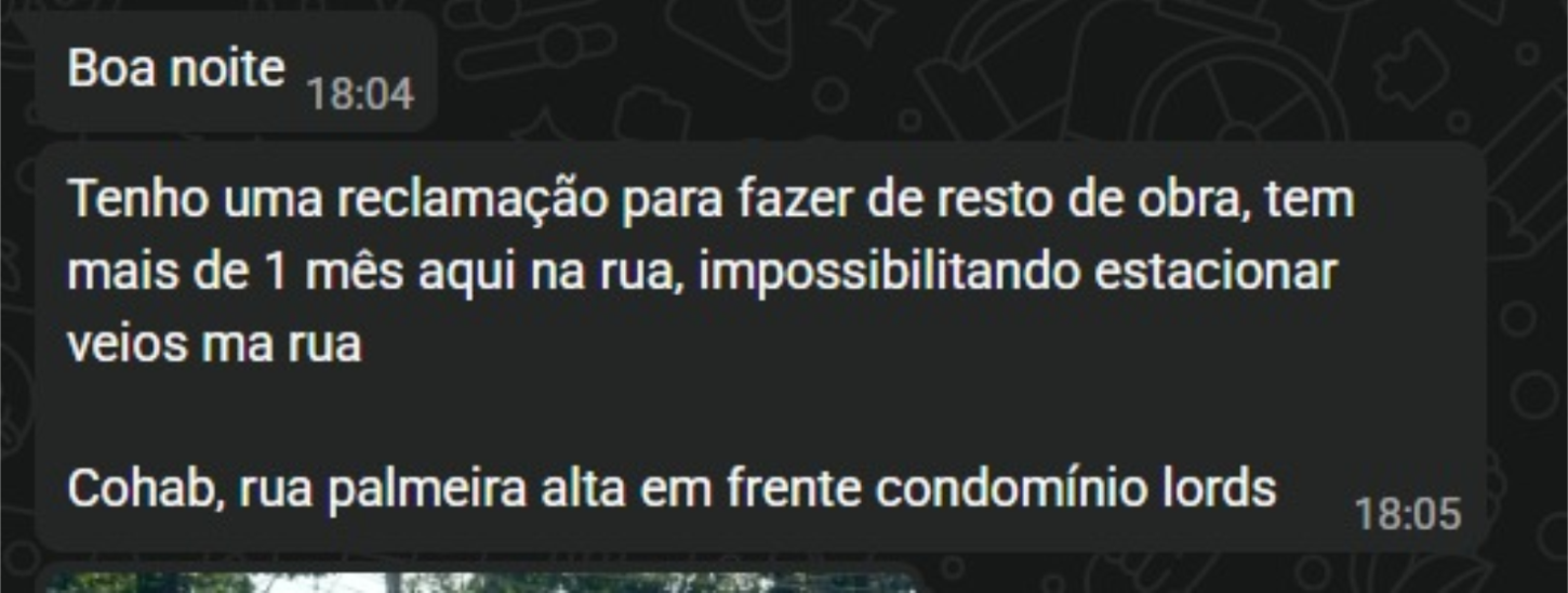 PREFEITURA DE PENEDO É COBRADA POR RESTOS DE OBRA QUE HÁ MAIS DE UM MÊS OCUPAM RUA NA COHAB