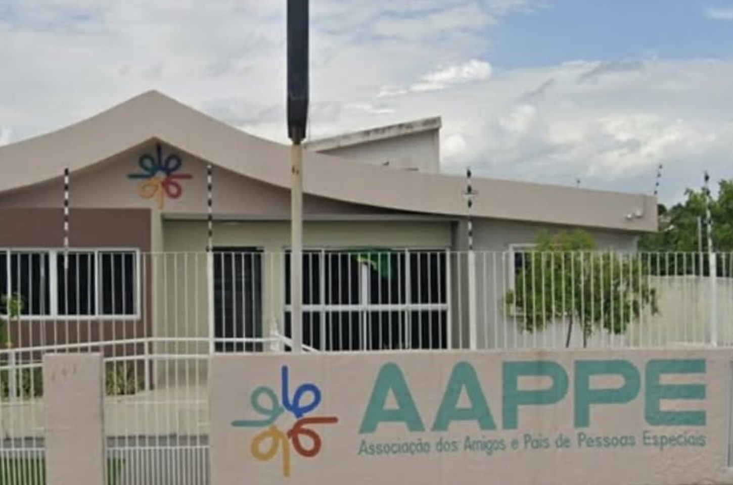 AAPPE fecha em Penedo por falta de R$ 17 mil mensais, enquanto prefeito gasta milhões com propaganda