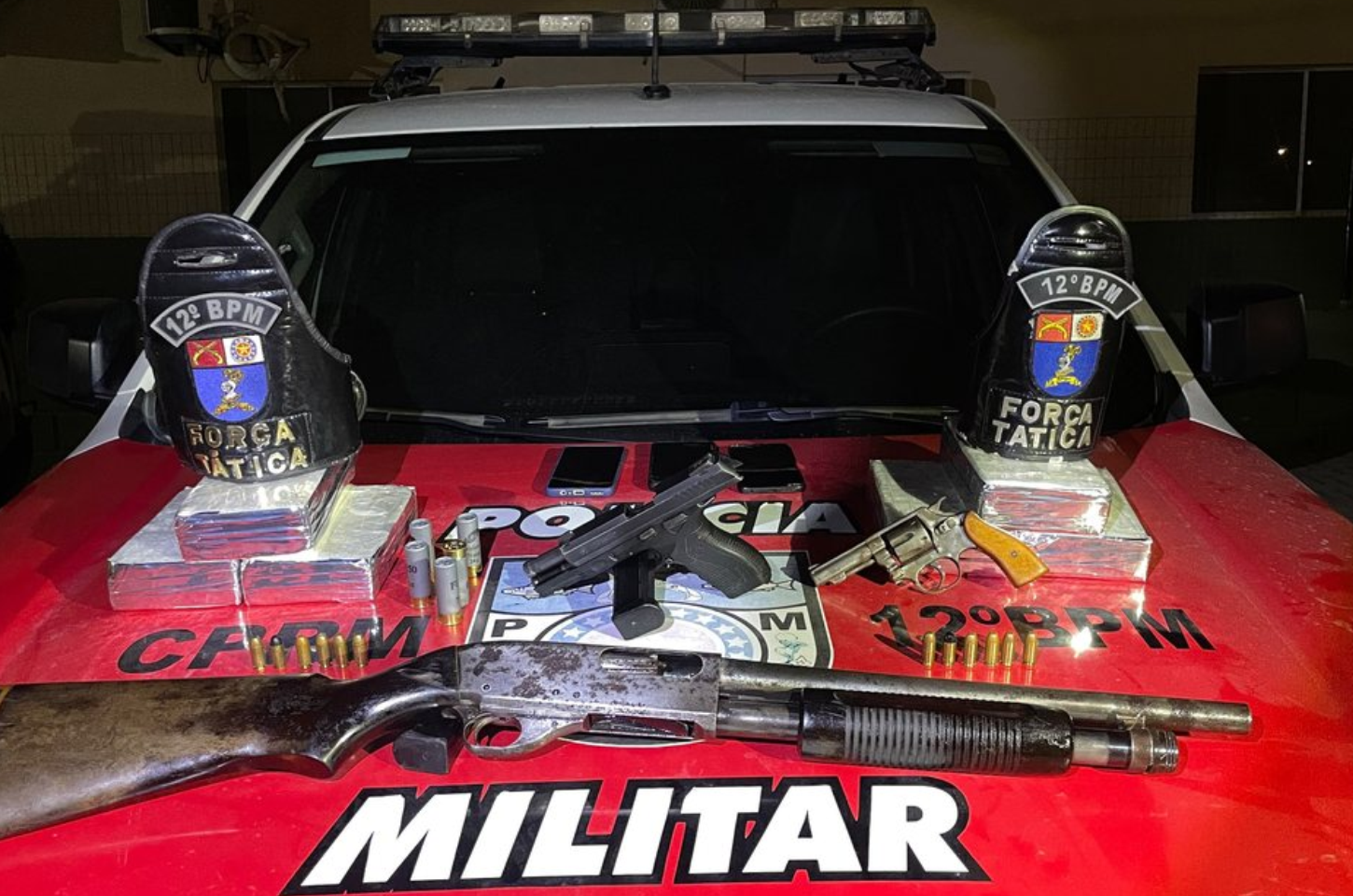 Investigado por tráfico é preso com 10 kg de cocaína e três armas de fogo em Maceió