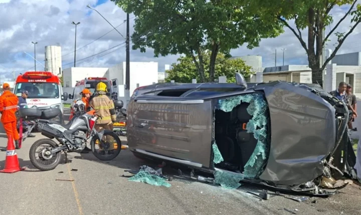 Acidente envolvendo vários veículos deixa quatro feridos em Aracaju