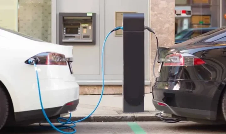Bombeiros proíbem uso de extensões para recarga de carros elétricos em Alagoas e estabelecem prazo para adequação