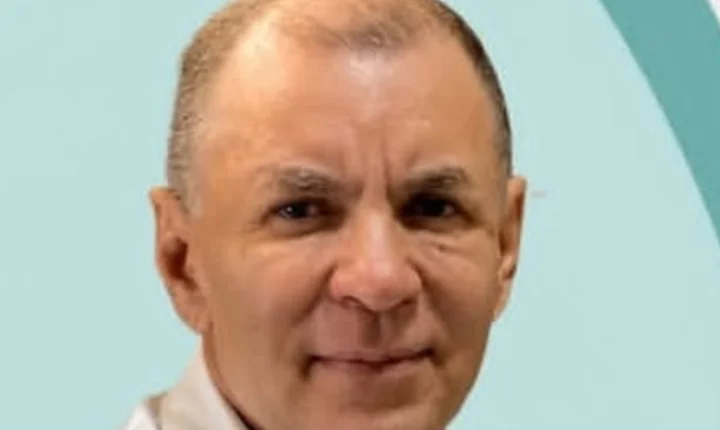 Cartas deixadas pelo médico Adeildo José Ferreira serão analisadas em investigação sobre morte no Residencial Rio Belo, em Penedo