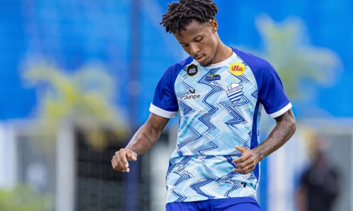 CSA embarca para Manaus com dúvidas na escalação para decisão pelo acesso