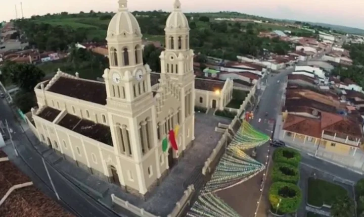 Igreja Nova fica 10 dias sem água e moradores cobram providências da Águas do Sertão