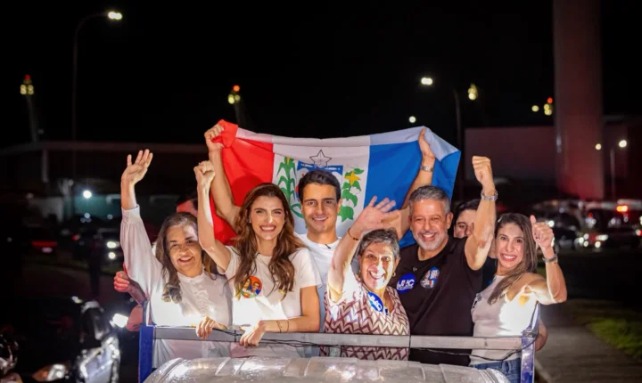 JHC é recebido por apoiadores em Maceió no primeiro dia de campanha ao Governo de Alagoas