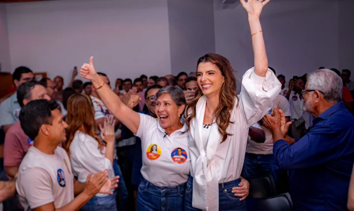 “Quem me conduziu até aqui foi o meu povo”, diz Marina JHC em encontro com lideranças políticas em Maceió